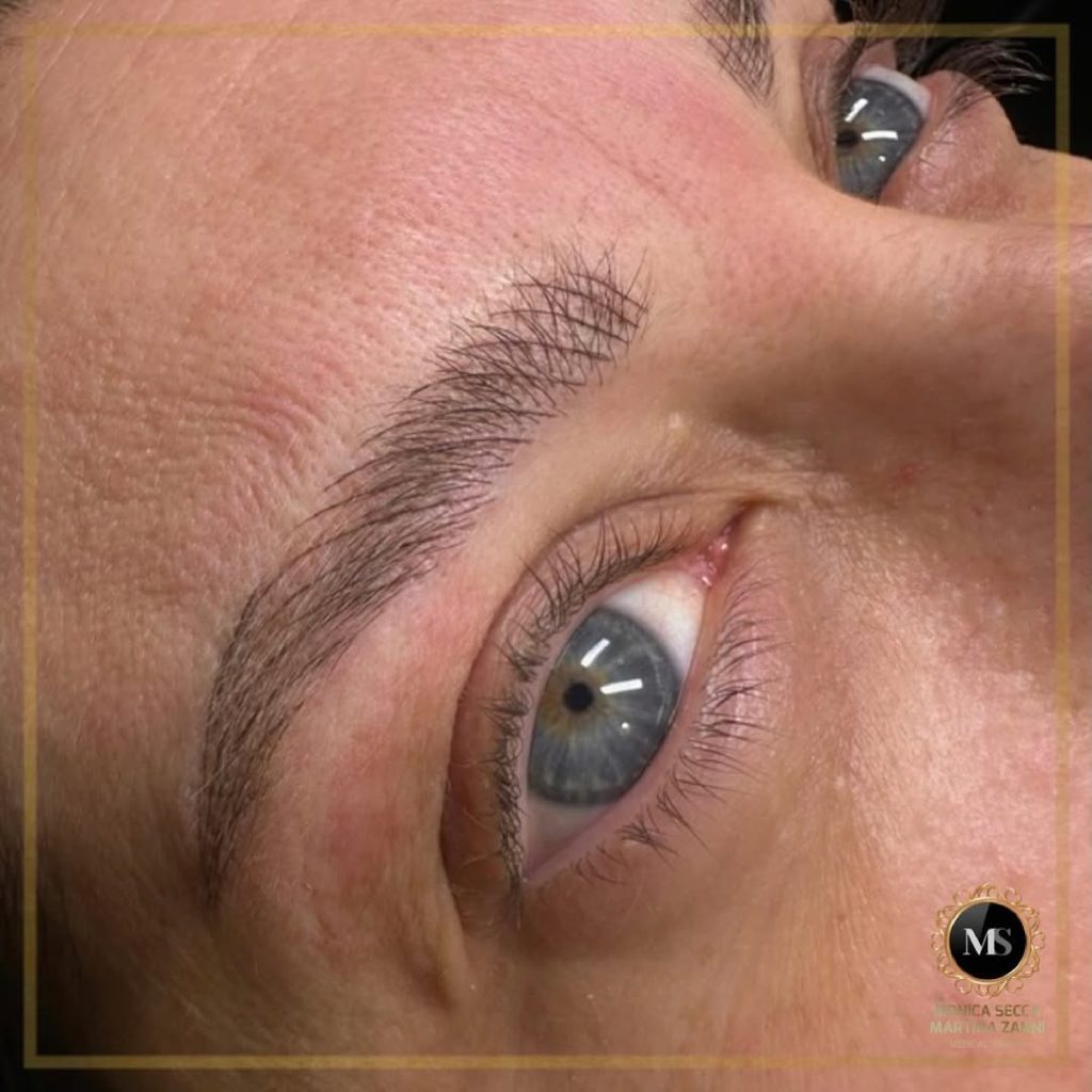 microblading sopracciglia donna_page-0002